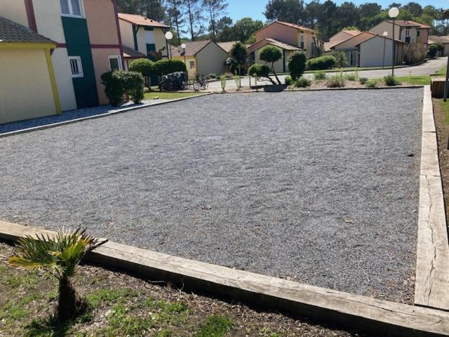 Jolie Maisonnette Dans Village * Soustons